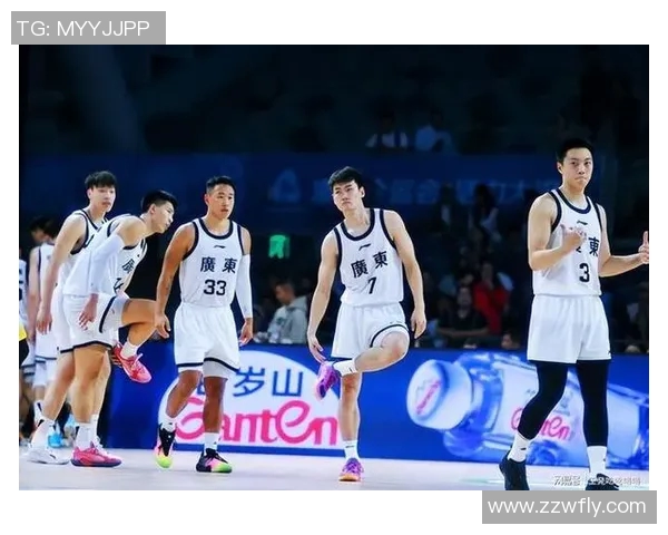 2012年CBA季后赛广东队与山东队激战回顾与精彩瞬间分析