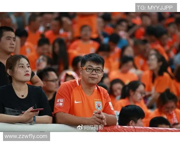 恒大与苏宁激战正酣中超巅峰对决引发球迷热议与期待